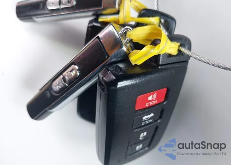 2017 Toyota Corolla Se z USA, uszkodzony, nr VIN 2T1BURHE3HC781356